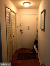 10304 Rockville Pike-Unit -202 in Rockville, MD - Building Photo - Building Photo