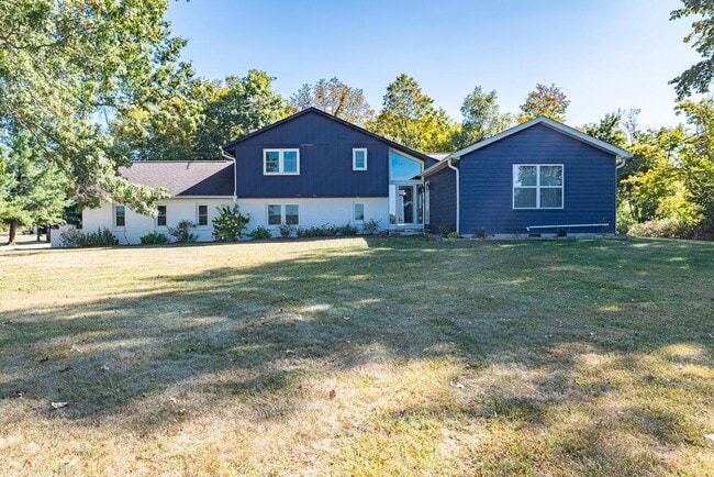 property at 11850 Beacom Rd