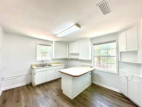 1104 Williams St in Valdosta, GA - Building Photo - Building Photo