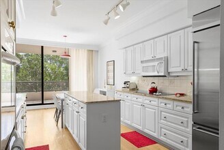 535 Sanctuary Dr in Longboat Key, FL - Building Photo - Building Photo