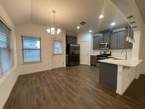 308 Somerville St in Leander, TX - Foto de edificio - Building Photo