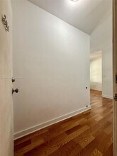 4035 Meridian Ave, Unit 204 in Miami Beach, FL - Building Photo - Building Photo