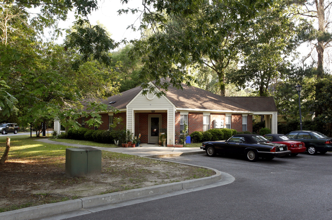 St. James Place in Charleston, SC - Building Photo