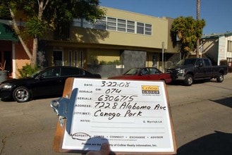 7228 Alabama Ave in Canoga Park, CA - Foto de edificio - Other