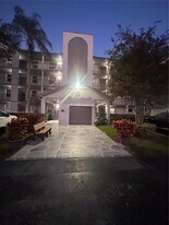 1351 SW 125th Ave in Pembroke Pines, FL - Building Photo