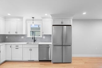 22 James St in Woburn, MA - Foto de edificio - Building Photo