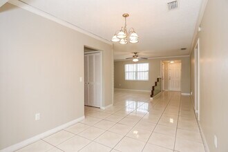 9521 NW 25th St in Sunrise, FL - Building Photo - Building Photo