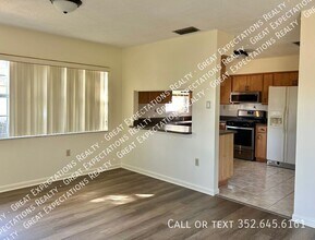 523 Bahia Cir Track in Ocala, FL - Building Photo - Building Photo