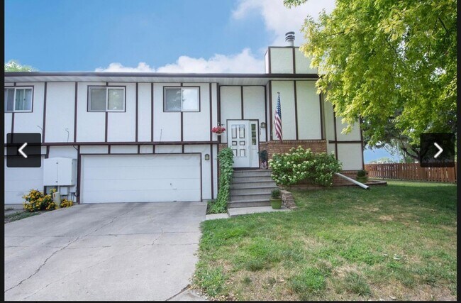 2305 4th Ave S in Moorhead, MN - Building Photo - Building Photo