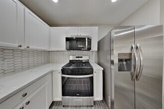 2714 Woodspring Forest Dr in Houston, TX - Building Photo - Building Photo