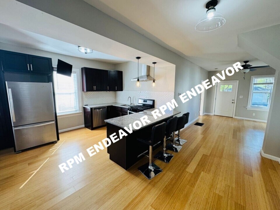 7217 Piccadilly Ave in St. Louis, MO - Building Photo