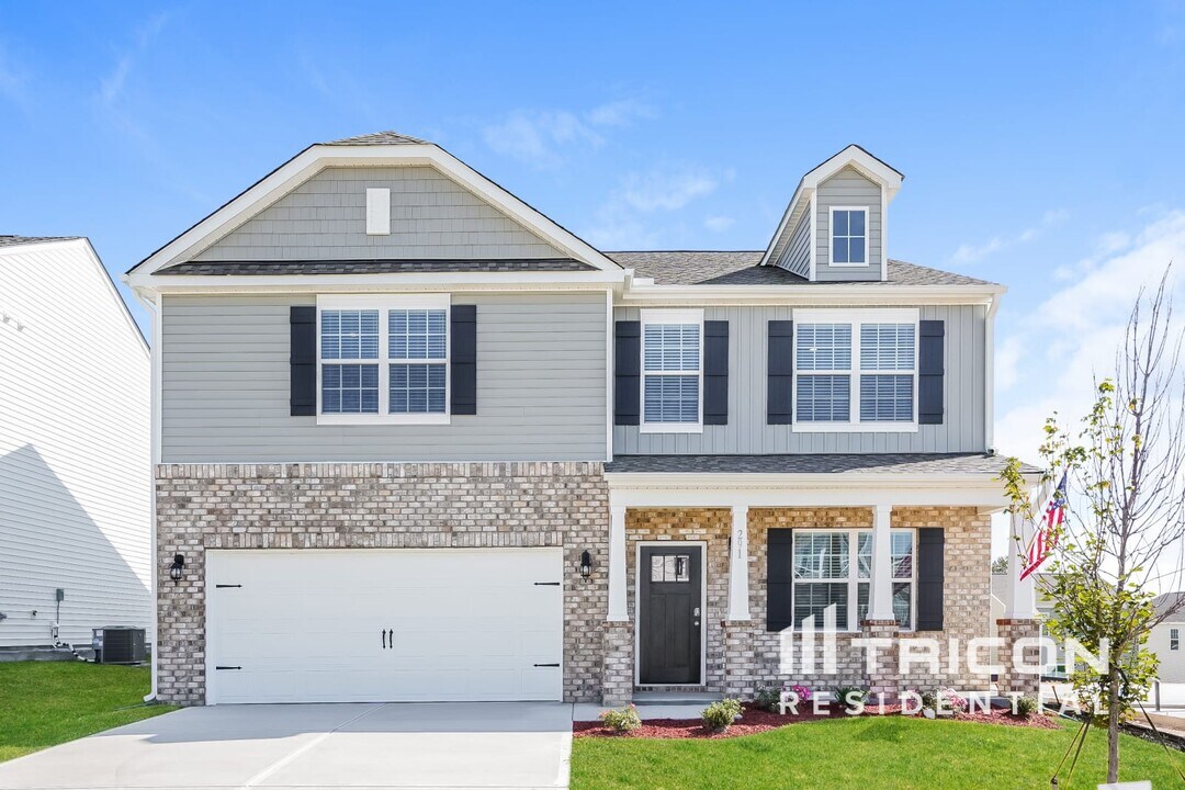 291 Hanging Elm Ln in Fuquay Varina, NC - Building Photo