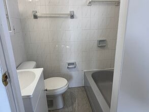 132 43rd St in Union City, NJ - Building Photo - Building Photo