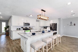 4722 Northrup Dr in Houston, TX - Foto de edificio - Building Photo