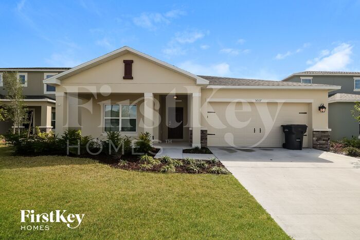 5007 Vellacito Way in Davenport, FL - Building Photo