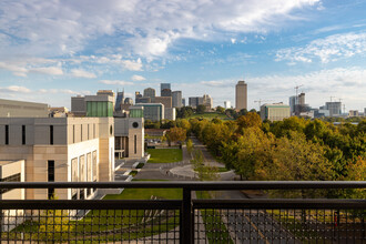 Vista Germantown in Nashville, TN - Foto de edificio - Building Photo