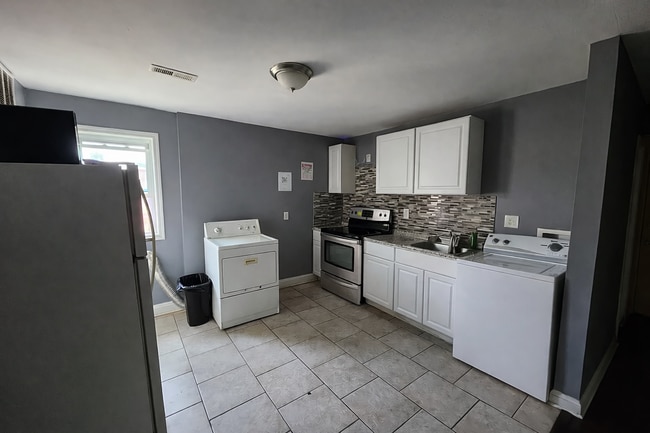 1861 N Collington Ave, Unit 2 in Baltimore, MD - Building Photo - Building Photo