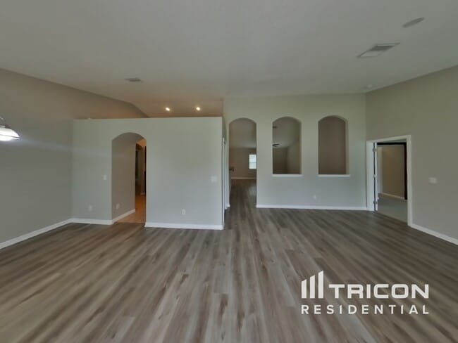 9241 Sanborn St in Spring Hill, FL - Building Photo - Building Photo