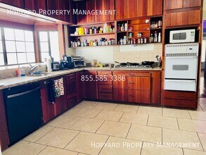 737 S 11th St-Unit -RM3 in San Jose, CA - Building Photo - Building Photo