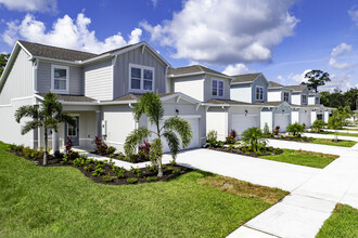 North Island Villas Rental Homes in Merritt Island, FL - Building Photo - Building Photo