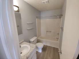 4 Ferguson Dr in Lynchburg, VA - Building Photo