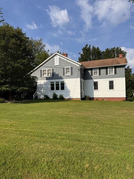 5 Wendover Square in Lynchburg, VA - Building Photo
