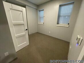 100 Hemenway St in Boston, MA - Building Photo - Building Photo