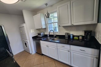 1725 Hudson Rd in Nashville, TN - Foto de edificio - Building Photo