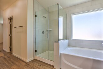 902 Caviason Ave in Las Vegas, NV - Building Photo - Building Photo