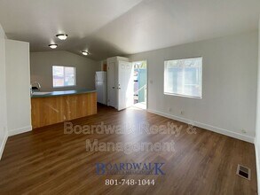 155 W State St in Lehi, UT - Foto de edificio - Building Photo