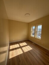 645 N Avers Ave, Unit 2nd Floor in Chicago, IL - Building Photo - Building Photo