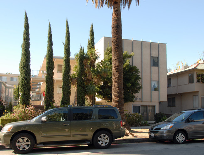 1815 Normandie Ave in Los Angeles, CA - Building Photo - Building Photo