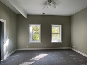 6448 S St Lawrence Ave in Chicago, IL - Building Photo - Building Photo