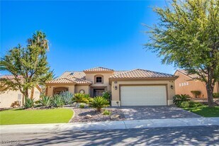 2660 Crown Ridge Dr in Las Vegas, NV - Building Photo