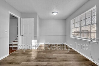 624 Cresap Cir NE in Birmingham, AL - Building Photo - Building Photo