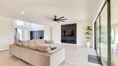 17516 Polo Trl in Bradenton, FL - Building Photo - Building Photo