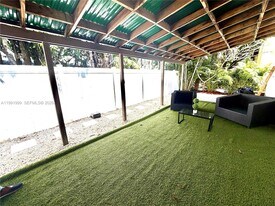 1425 NE 56th St in Fort Lauderdale, FL - Building Photo