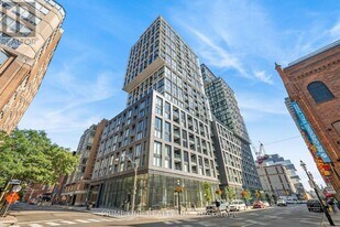 158 Front St E in Toronto, ON - Building Photo