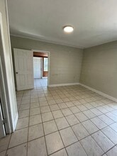 30 Lakeside Ave in Umatilla, FL - Building Photo - Building Photo