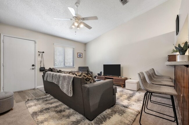 2203 Sandpiper St in Tallahassee, FL - Building Photo - Building Photo