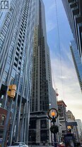 11 Yorkville Ave in Toronto, ON - Building Photo
