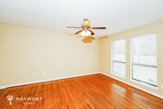 1157 Thompson Rd in Alabaster, AL - Foto de edificio - Building Photo