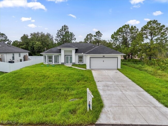 2607 50th St W in Lehigh Acres, FL - Building Photo - Building Photo