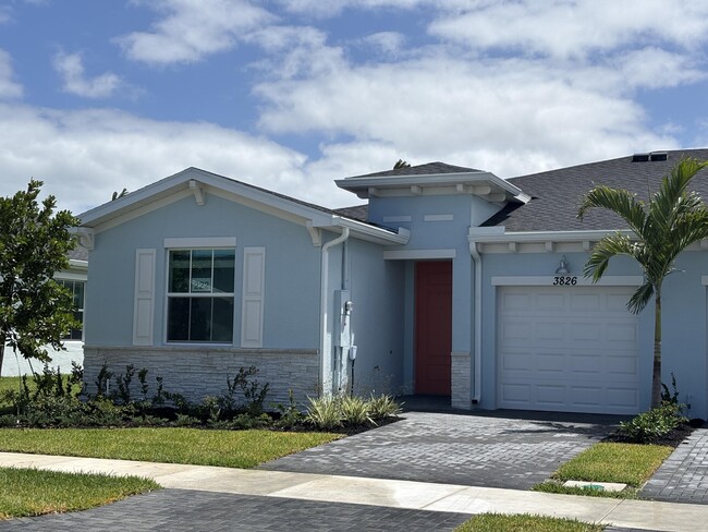 3826 Cedar Pl in Fort Pierce, FL - Building Photo - Building Photo