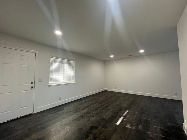 15434 Kiamichi Rd in Apple Valley, CA - Building Photo - Building Photo