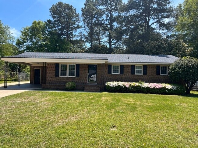 property at 1305 Colonial Ave NW