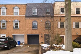 709 Clyde St in Pittsburgh, PA - Building Photo