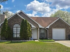 905 Shady Ln in Hinesville, GA - Building Photo