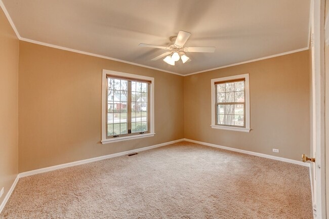 property at 1208 S New Haven Ave