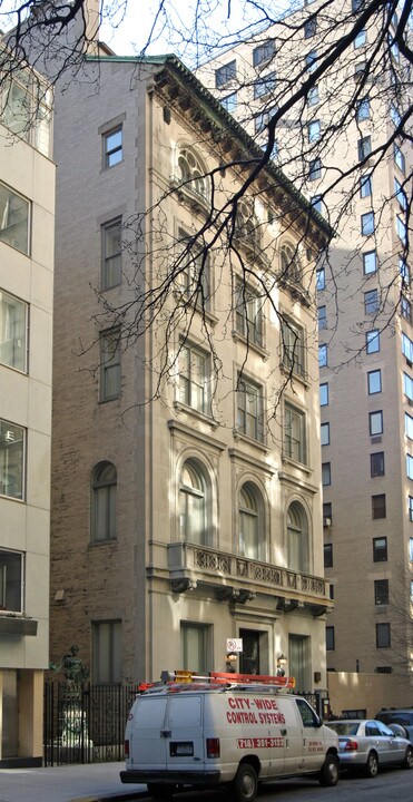 6-8 E 87th St in New York, NY - Building Photo